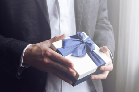 Finding the Perfect Practical, Inexpensive, and Beautiful Gift for Him