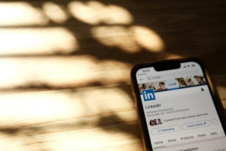 LinkedIn Are Expanding into Mini Mobile Games