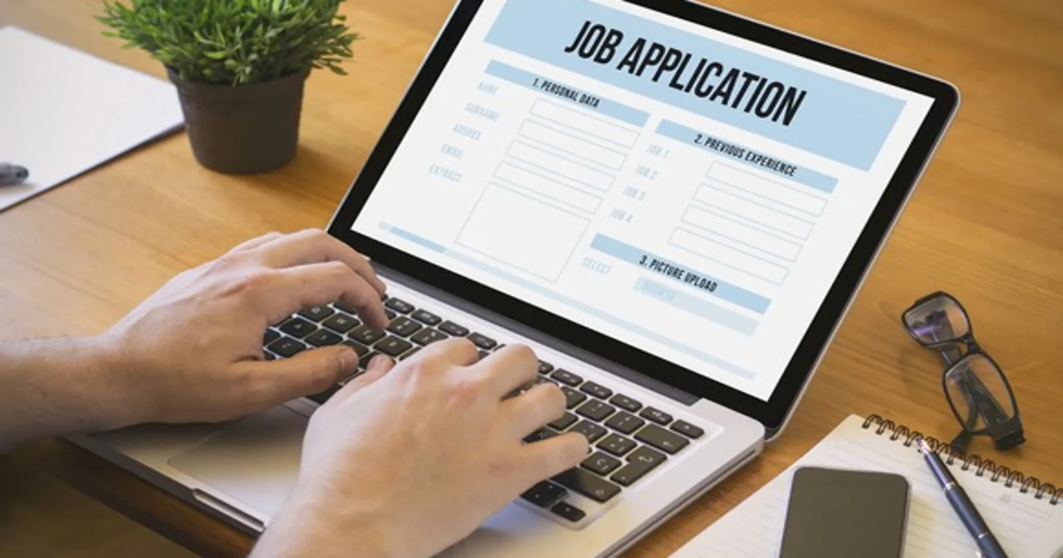 Top Tips for Completing Online Job Applications Effectively Top Tips for Completing Online Job Applications Effectively