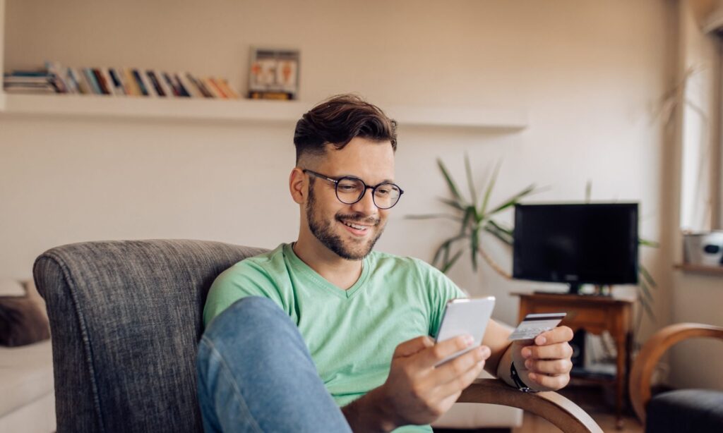 How to Launch a Seamless Direct Deposit Paycard Program for Employees