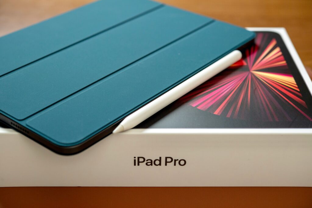 iPad Pro M4 vs Samsung Galaxy Tab S10 Ultra