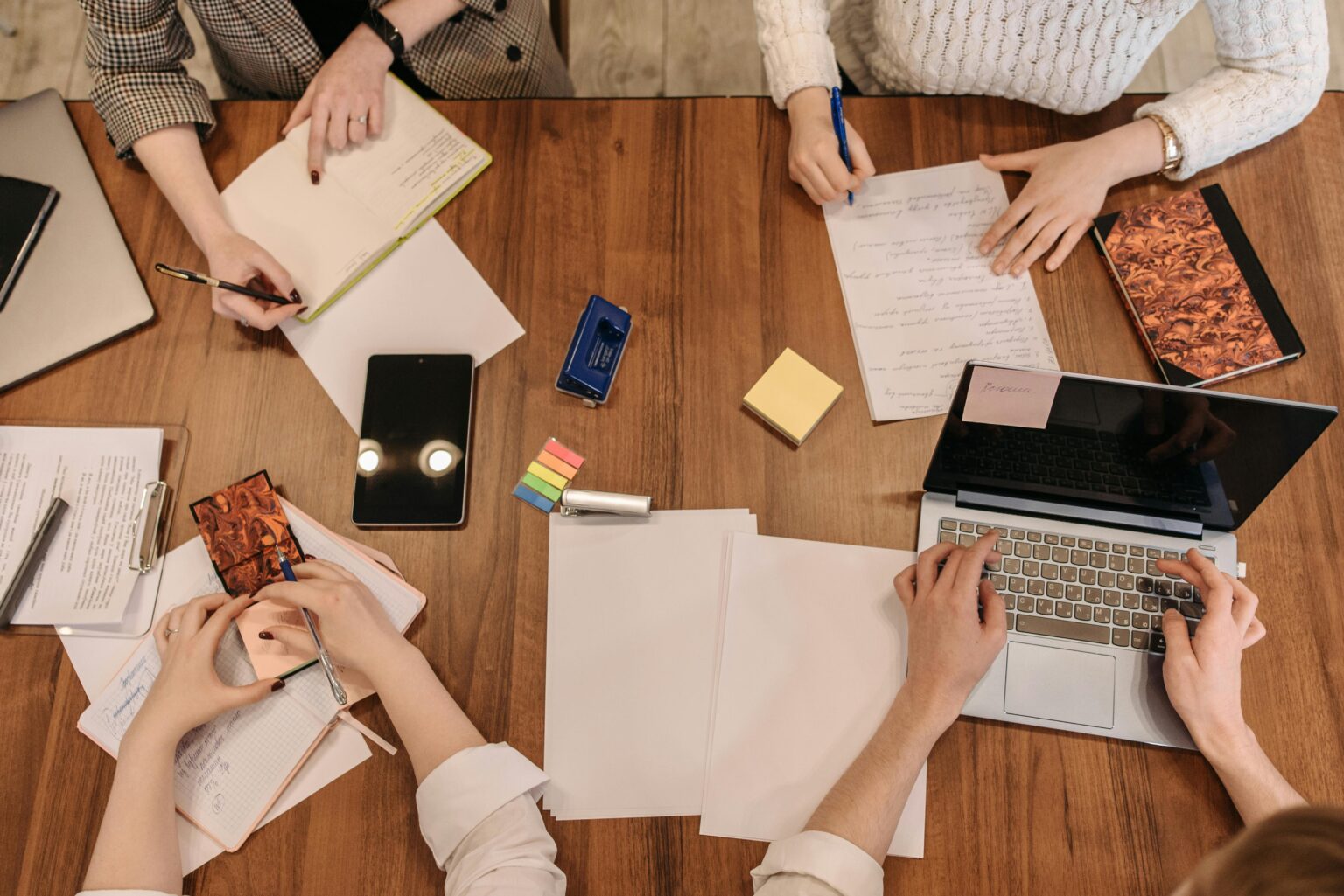 Turning Web Analytics Into Clear Business Decisions