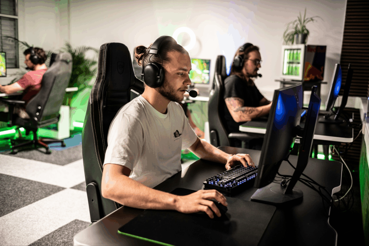 How Gaming Communities Shape the Modern Player Experience