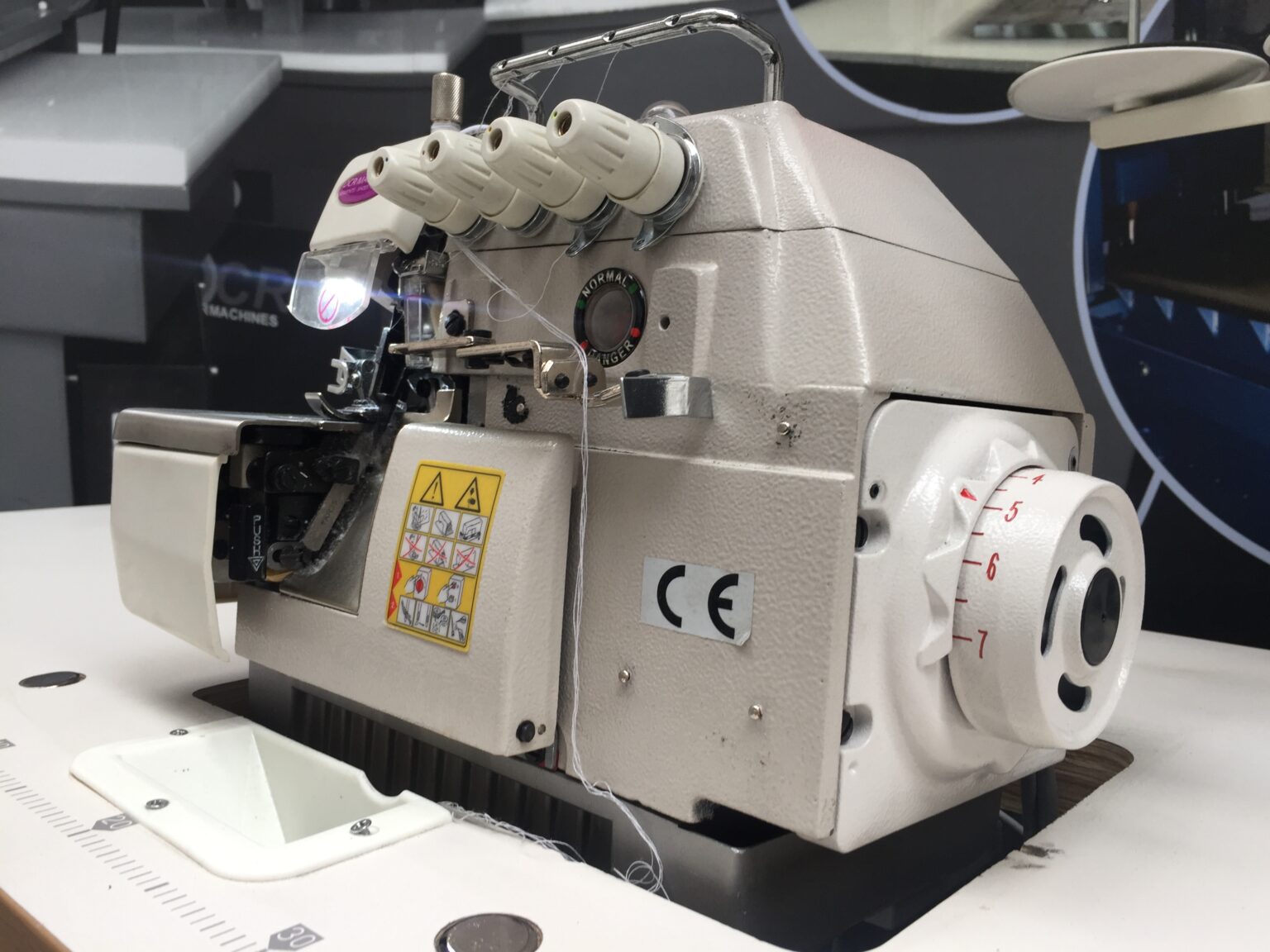 What Are Industrial Overlock Sewing Machines